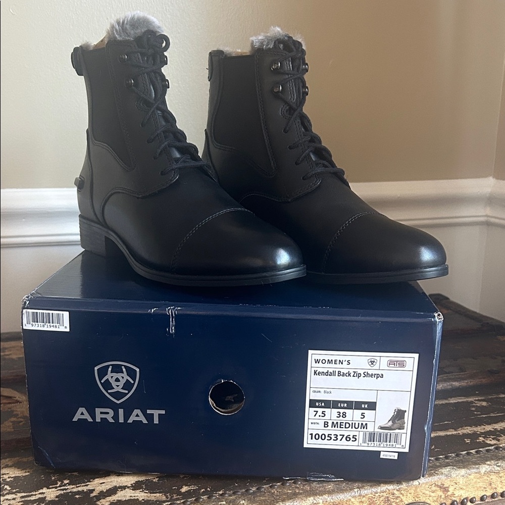 Ariat Women’s Kendall Back Zip Sherpa lined Paddock Boots